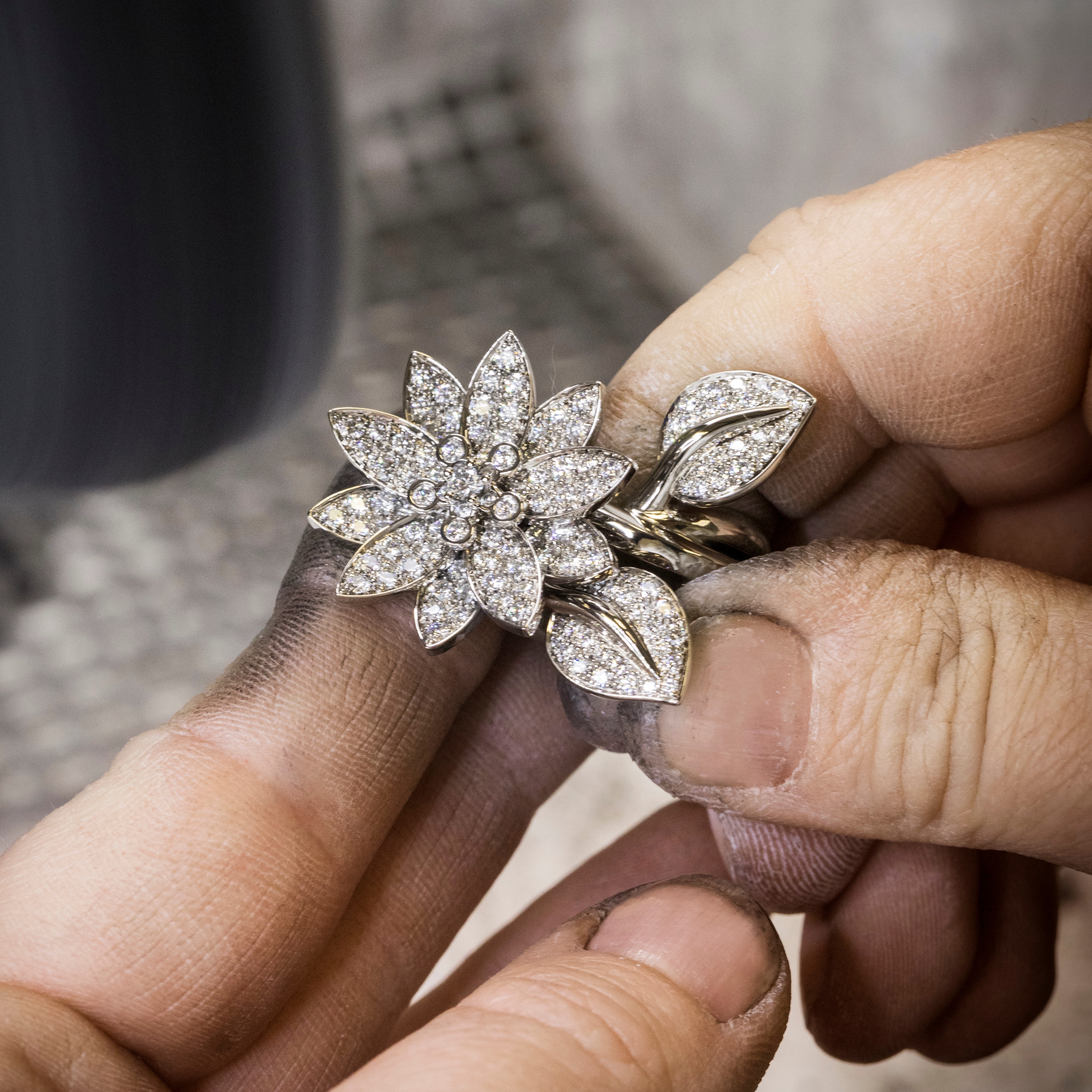 Final polishing of a Lotus piece. Van Cleef & Arpels.