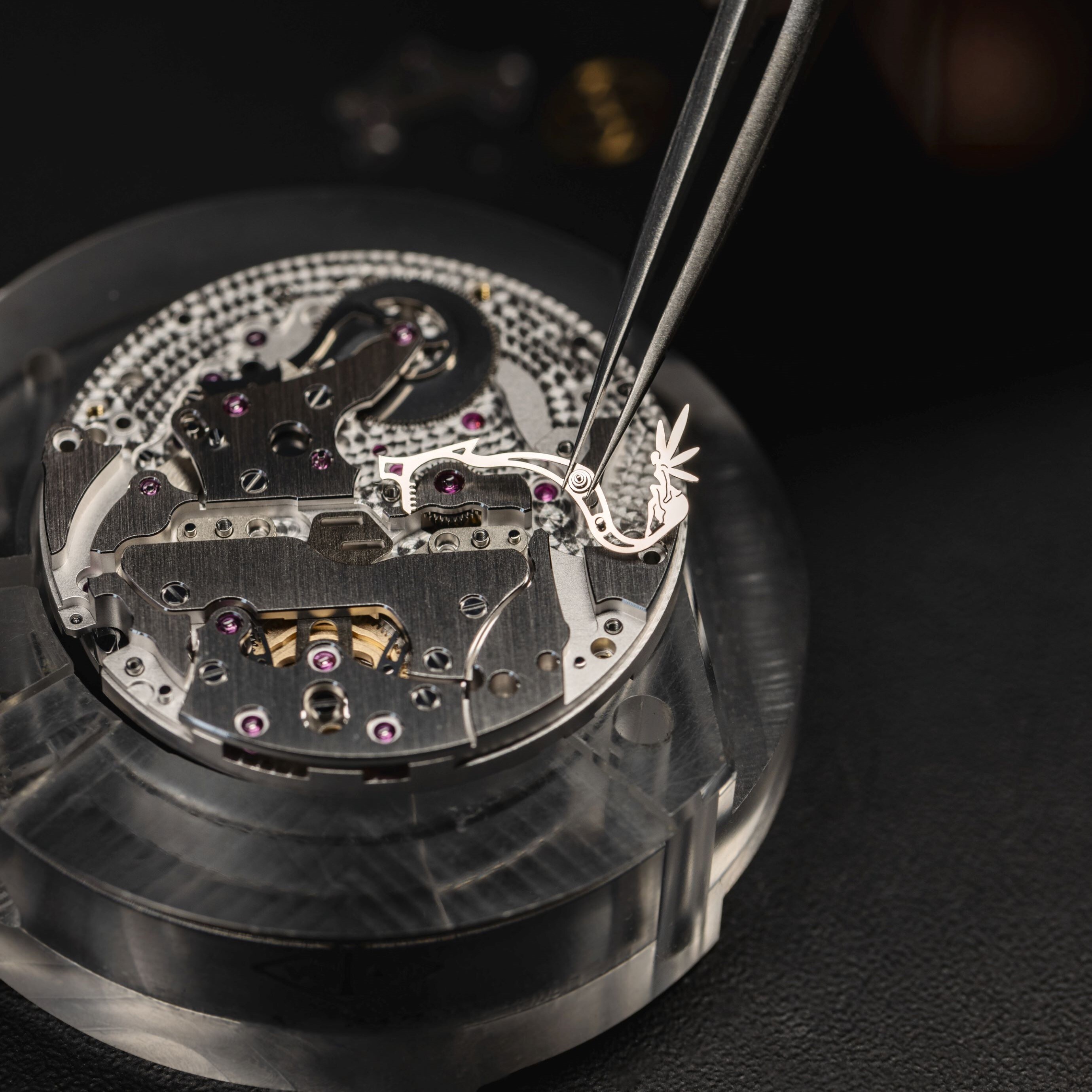 Positioning of the minute cam on the movement of the Lady Arpels Bal des Amoureux Automate watch, Van Cleef & Arpels.