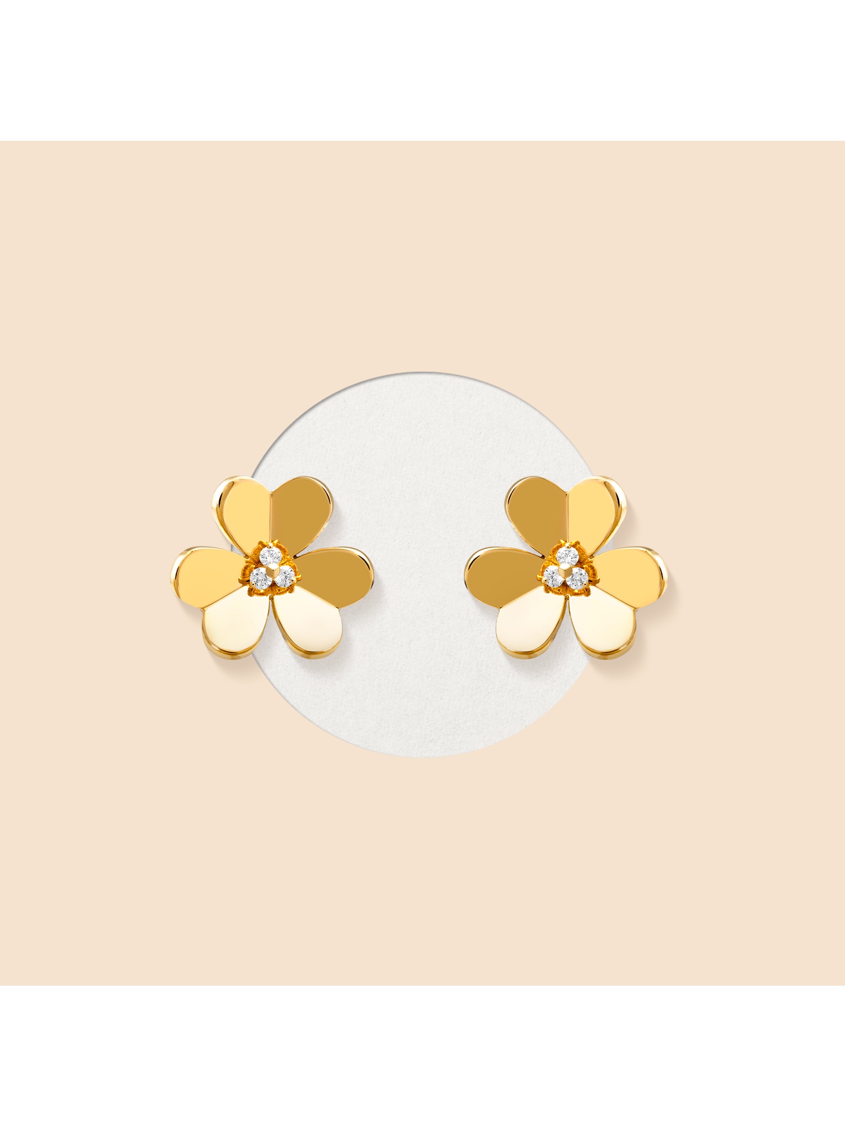 Frivole® earrings large model in yellow gold and diamonds. Van Cleef & Arpels