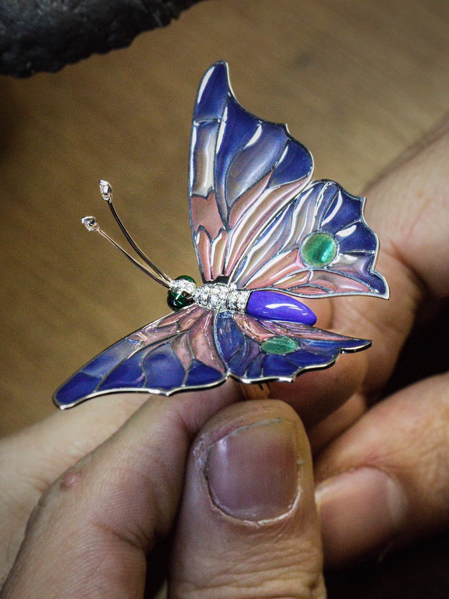 Controlling the butterfly. Extraordinary Objects collection, Van Cleef & Arpels.