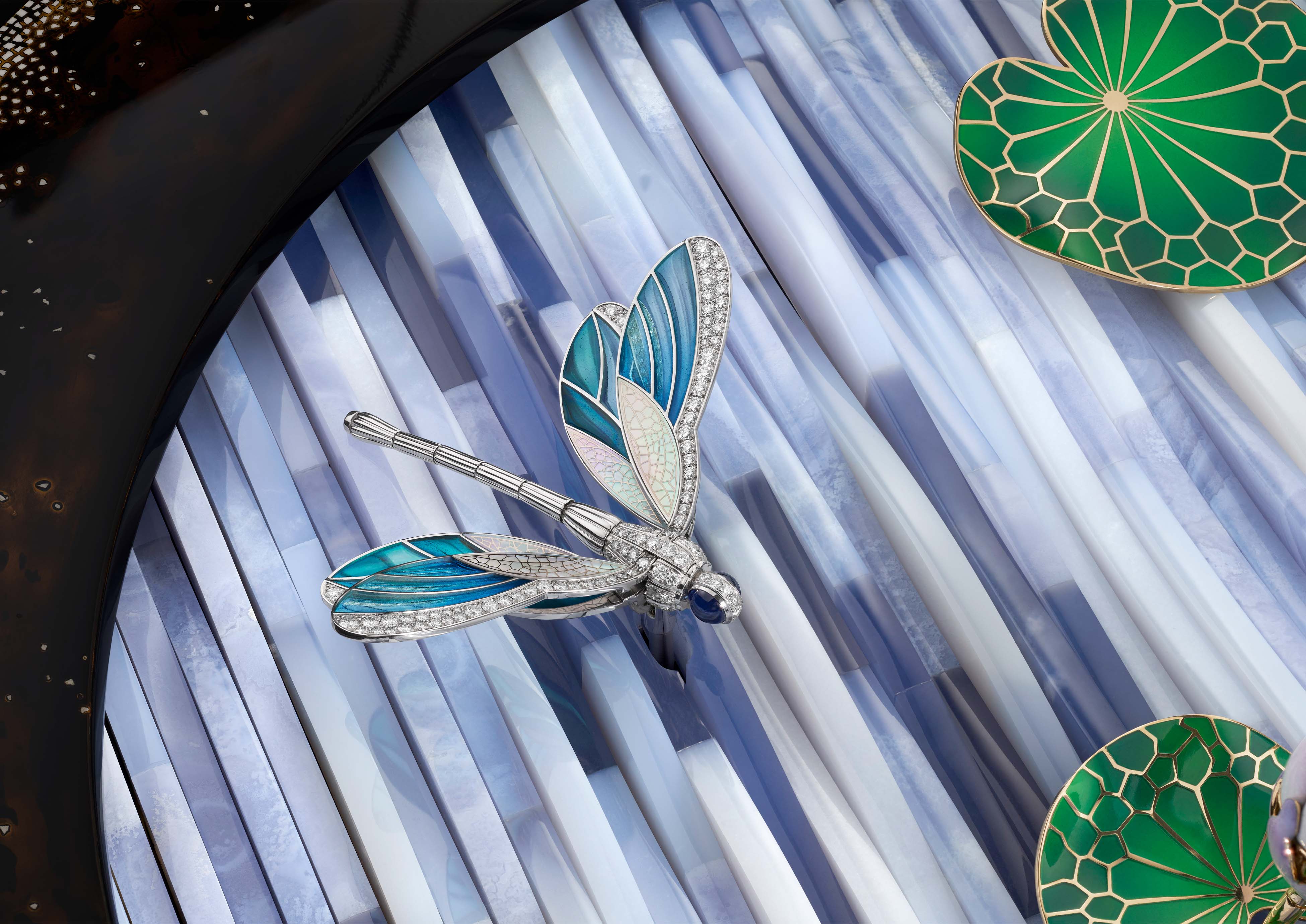 Details of the dragonfly in white gold, sapphires, diamonds, mother-of-pearl inlaid with white gold, plique-à-jour enamel, mechanism in steel, Fontaine aux Oiseaux automaton. Extraordinary Object, Van Cleef & Arpels