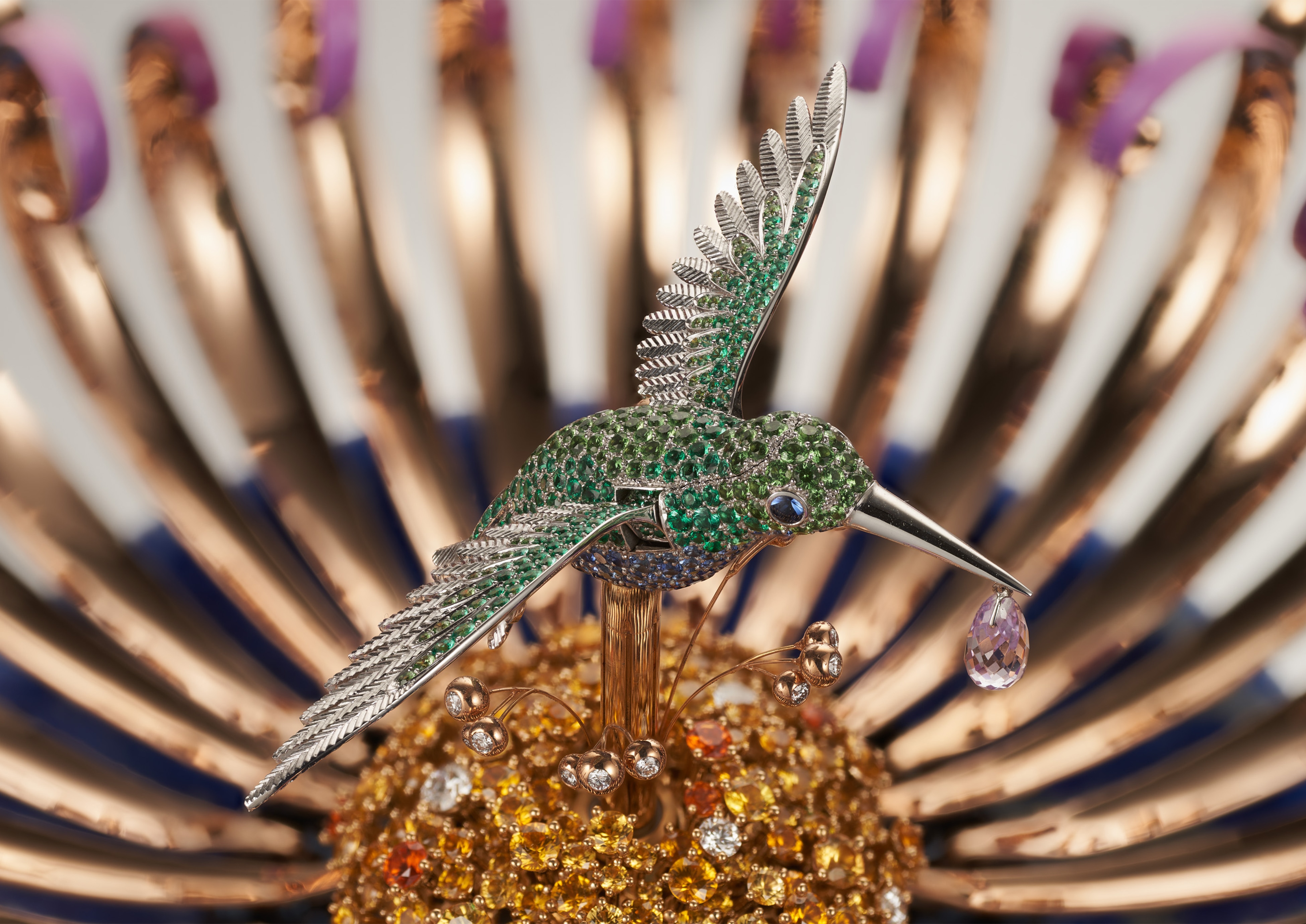 Details of the bird in white gold, mauve and blue sapphires, emeralds, tsavorite garnets, Rêveries de Berylline automaton. Extraordinary Object, Van Cleef & Arpels