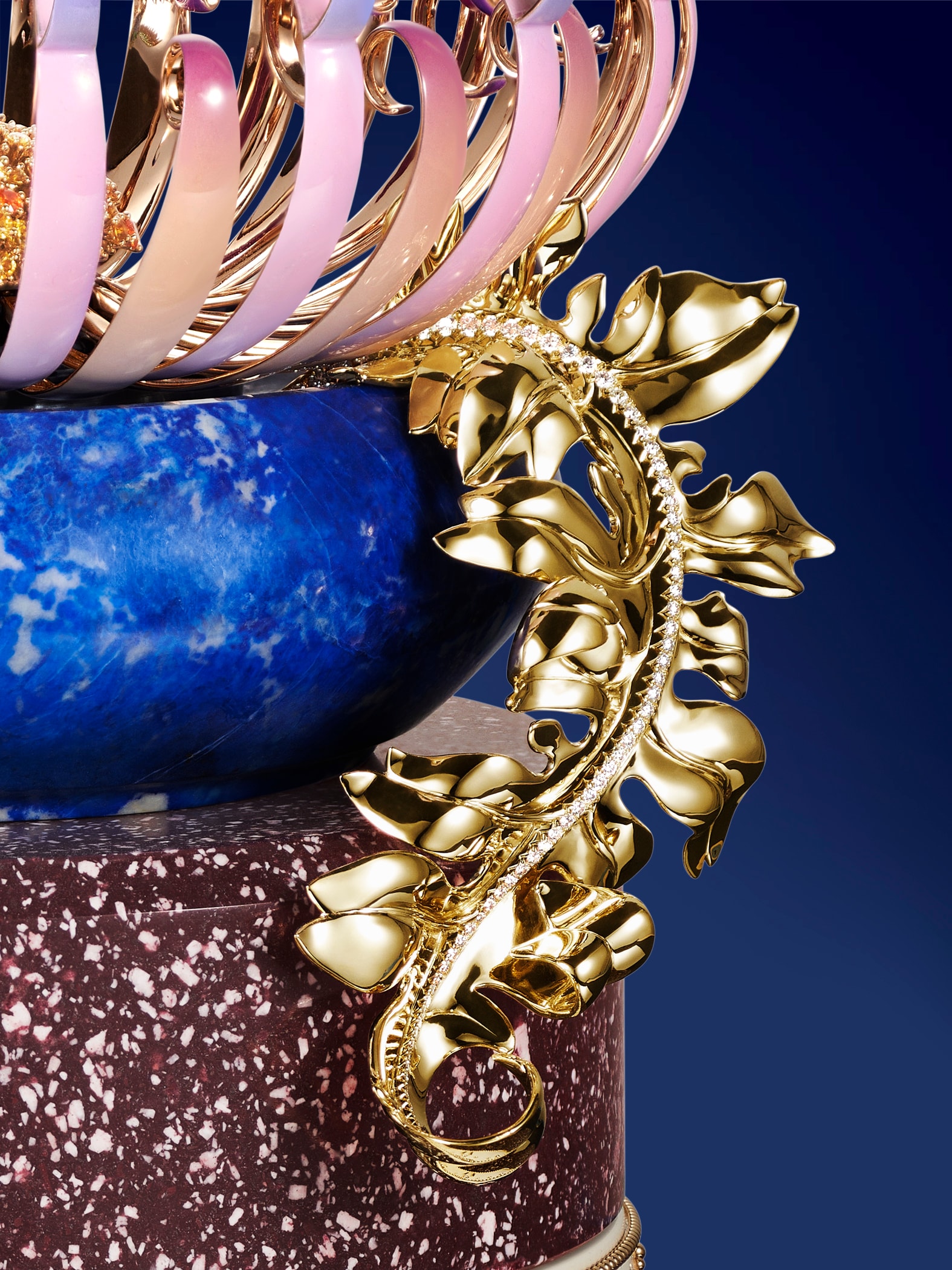 Details of the leaf in yellow gold and diamonds, Rêveries de Berylline automaton. Extraordinary Object, Van Cleef & Arpels