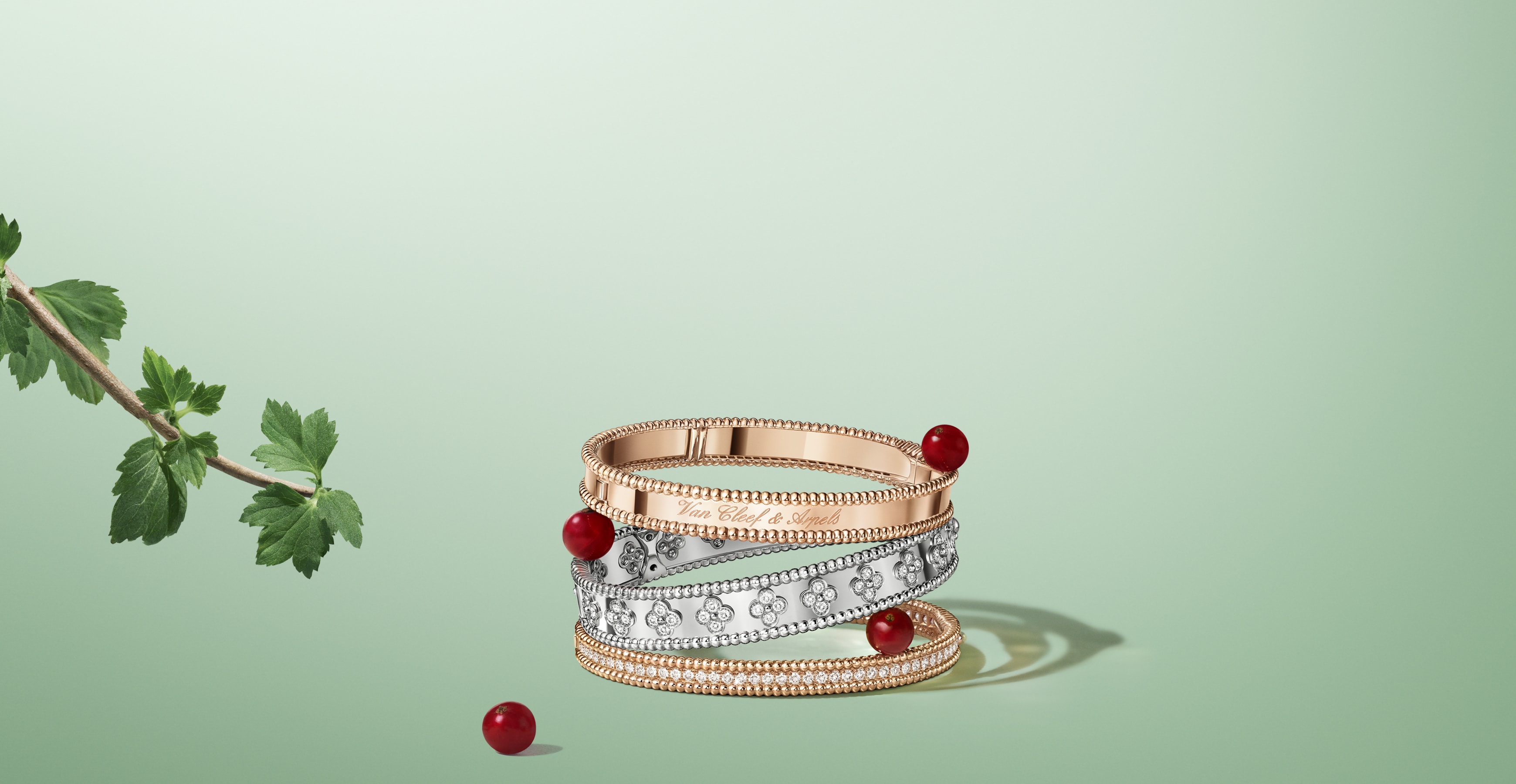 Flowerlace collection, Van Cleef & Arpels.