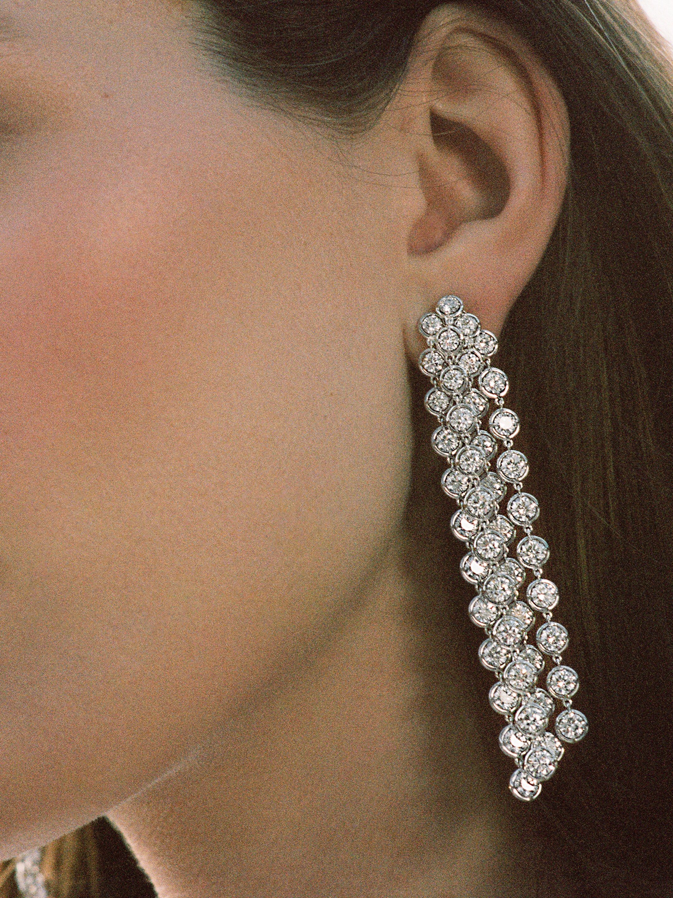 Palmyre earrings, white gold, diamonds. Palmyre collection, Van Cleef & Arpels